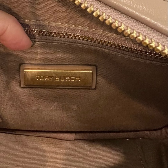 Tory Burch Kira camera bag - Picture 5 of 6